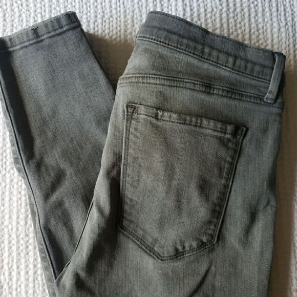 Banana Republic Women's Size 29 Jeans Premium Distressed Skinny Fit Gray - Picture 2 of 13